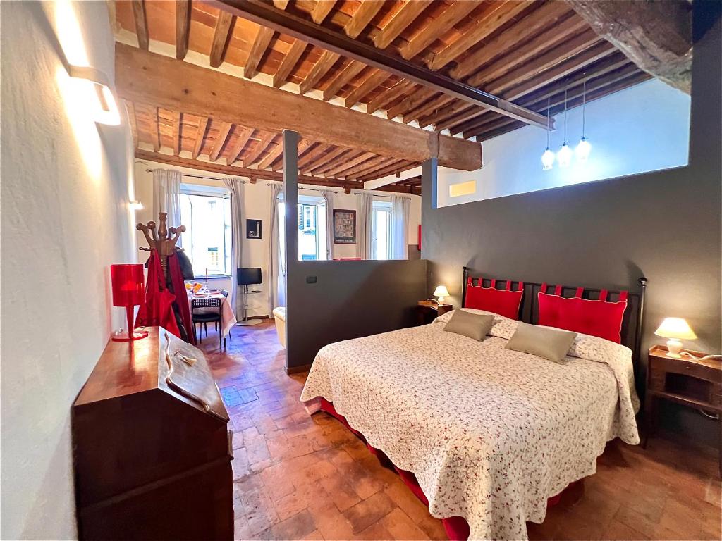 Appartamento civico 12 – Lucca
